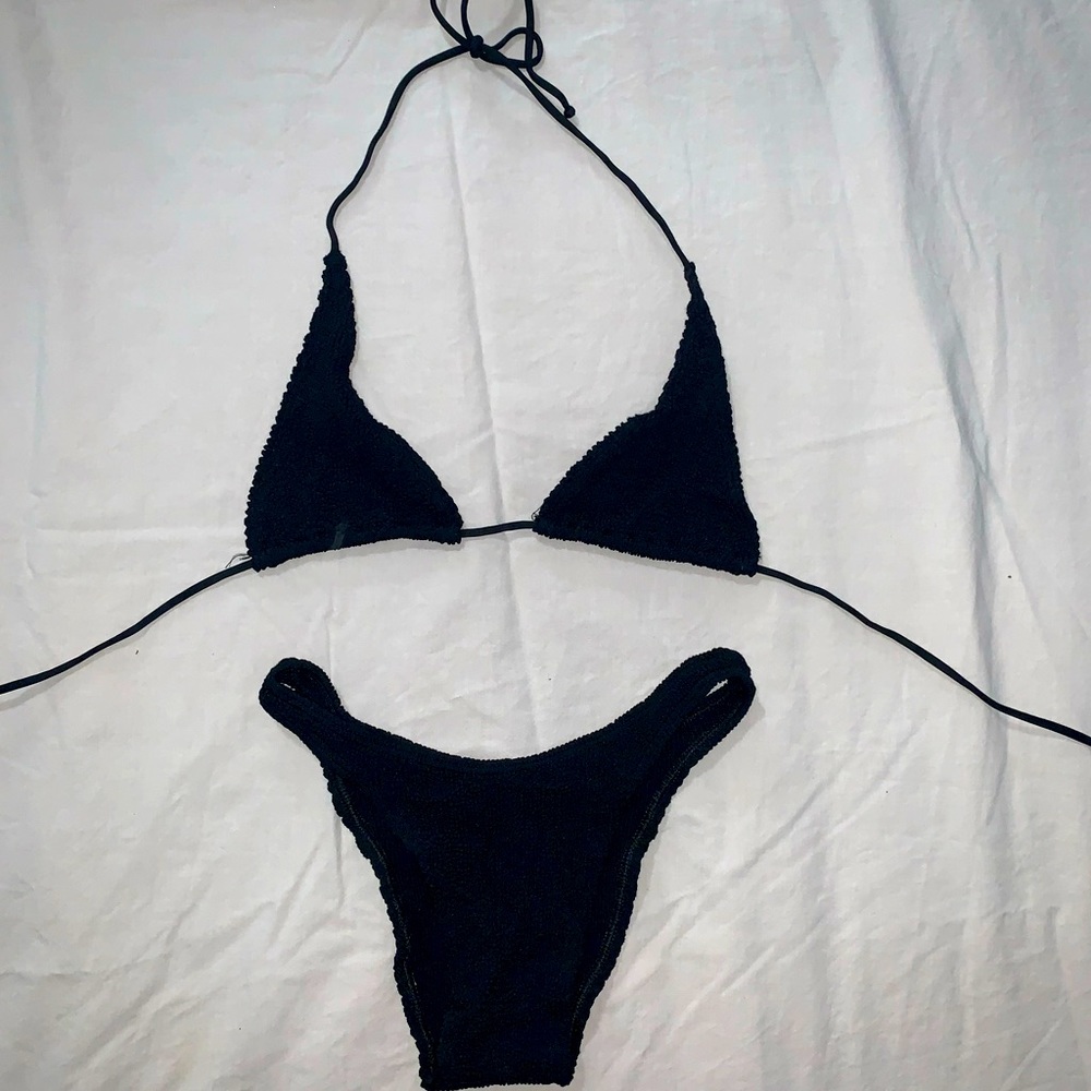 Two piece black bikini set